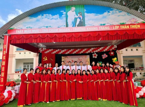 TRƯỜNG TIỂU HỌC NOONG BUA LONG TRỌNG TỔ CHỨC LỄ KỶ NIỆM 42 NĂM NGÀY NHÀ GIÁO VIỆT NAM (20/11/1982 - 20/11/2024)