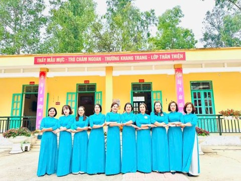 HƯỞNG ỨNG TUẦN LỄ ÁO DÀI CỦA TRƯỜNG TIỂU HỌC SỐ 1 XÃ THANH XƯƠNG, HUYỆN ĐIỆN BIÊN