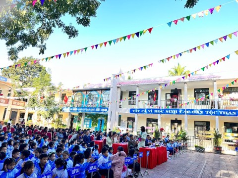 Ảnh tư liệu của nhà trường: Lễ kỉ niệm ngày nhà giáo VN 20/11