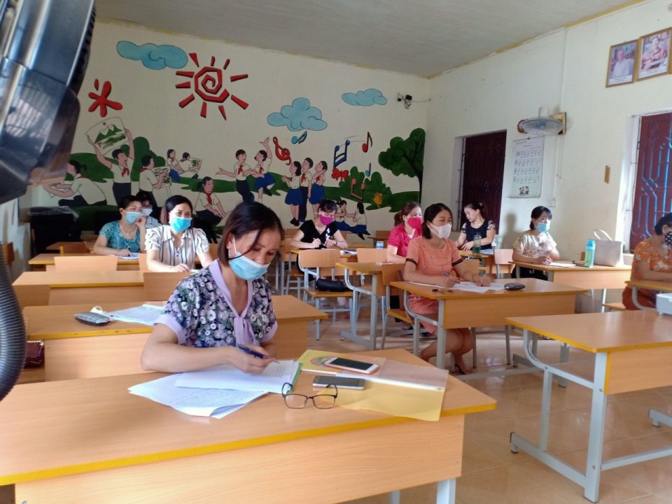 Bài truyền thông: Trường Tiểu học số 1 Thanh Xương chuẩn bị tốt các điều kiện về cơ sở vật chất, đội ngũ giáo viên triển khai chương trình sách giáo khoa mới.