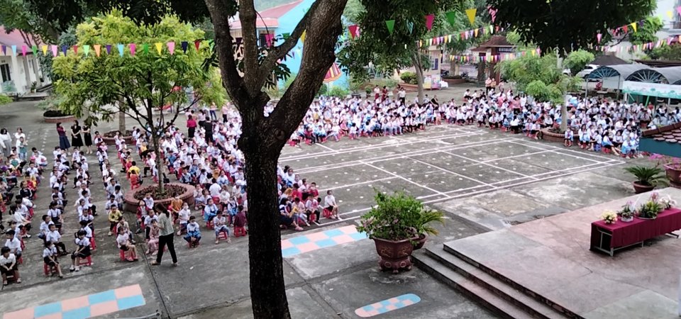 TRƯỜNG TIỂU HỌC NOONG BUA TỔ CHỨC TẾT TRUNG THU 2022 CHO HỌC SINH