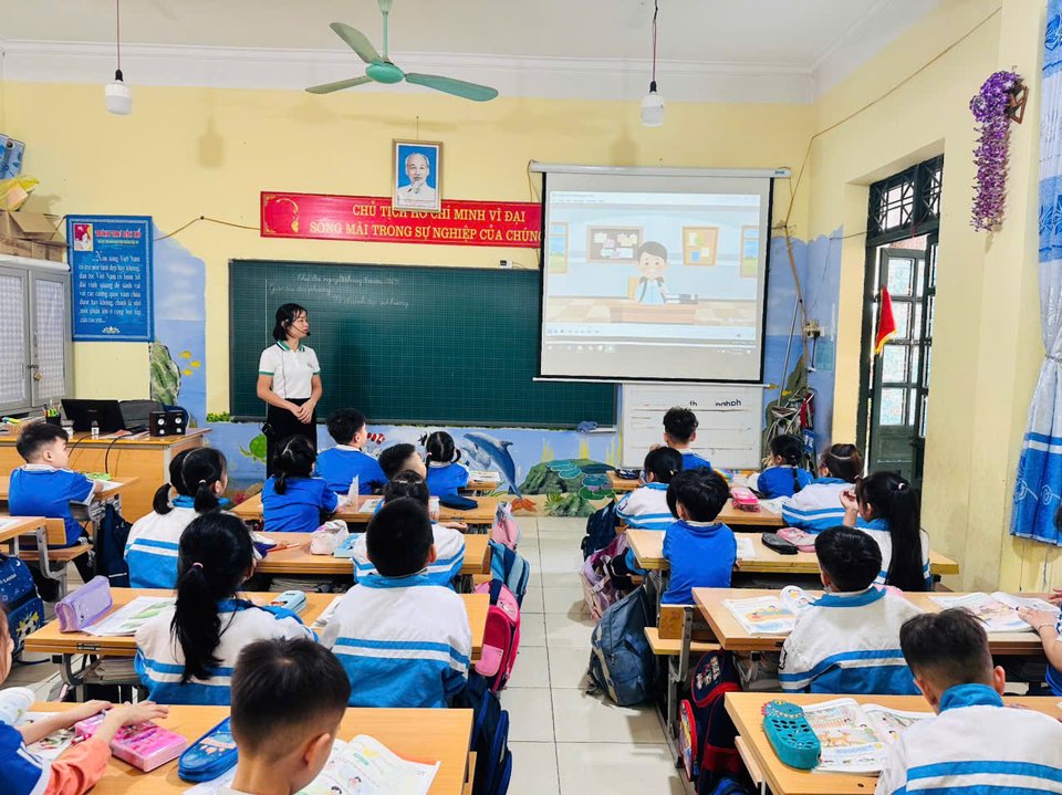 TRƯỜNG TIỂU HỌC NAM THANH VỚI VIỆC ỨNG DỤNG TRÍ TUỆ NHÂN TẠO (AI)
