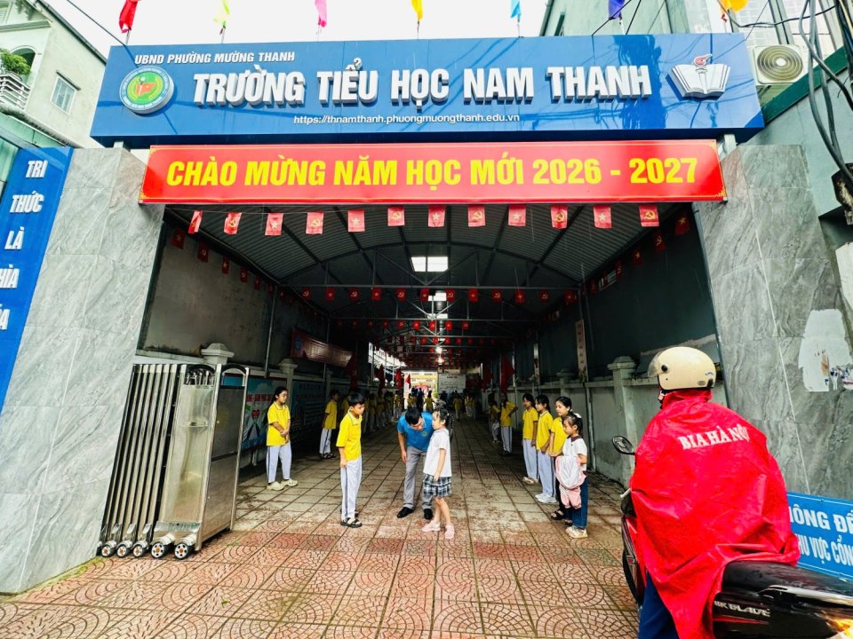 TRƯỜNG TIỂU HỌC NAM THANH RỘN RÀNG CHÀO ĐÓN NHỮNG “MẦM NON” LỚP 1