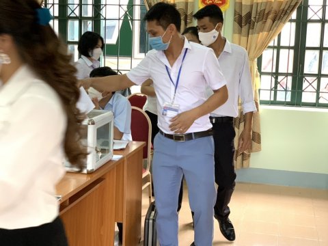 Ảnh Bỏ phiếu tín nhiệm hiệu trưởng – 2