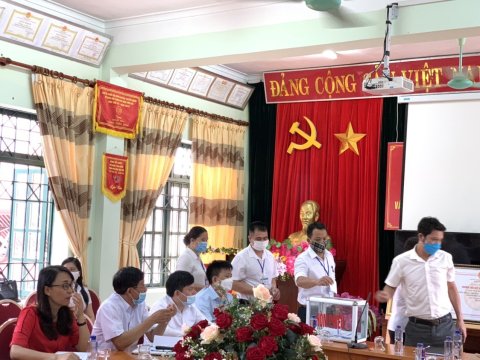 Ảnh Bỏ phiếu tín nhiệm hiệu trưởng – 7