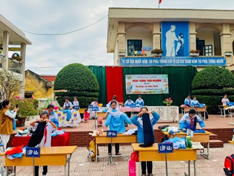 Ảnh EM TỰ PHỤC VỤ BẢN THÂN – 13