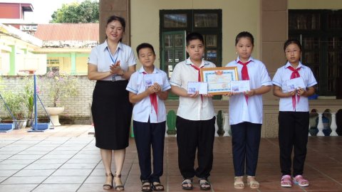 Ảnh Trao phần thưởng cho GV và HS đạt thành tích trong năm học 2022-2023 – 14