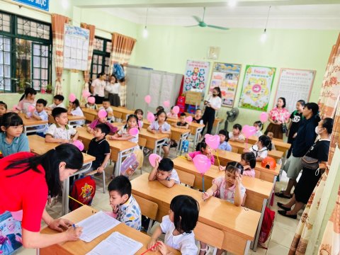 Ảnh Trường Tiểu học Nam Thanh TP Điện Biên Phủ tổ chức Ngày hội chào đón các em học sinh lớp 1 năm học 2024-2025 – 27