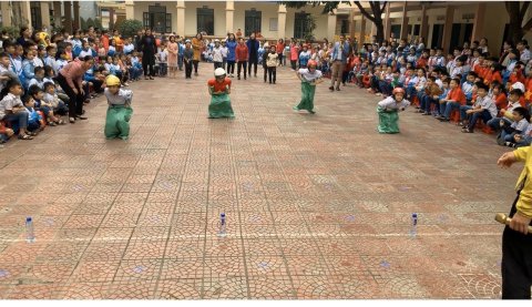 Ảnh Trường TH Nam Thanh hưởng ứng tết trồng cây và tổ chức trao quà tết cho các em học sinh nghèo vượt khó – 3