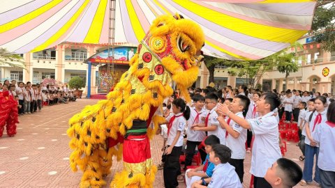 Ảnh TRƯỜNG TIỂU HỌC NOONG BUA TỔ CHỨC VUI TẾT TRUNG THU 2025 CHO HỌC SINH – 6