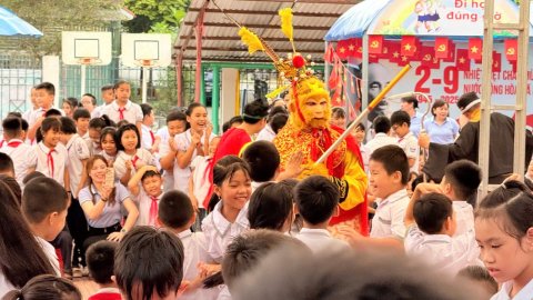 Ảnh TRƯỜNG TIỂU HỌC NOONG BUA TỔ CHỨC VUI TẾT TRUNG THU 2025 CHO HỌC SINH – 14