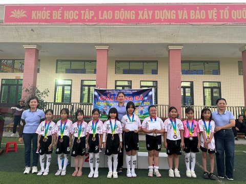 Ảnh TRƯỜNG TIỂU HỌC NOONG BUA TỔ CHỨC THÀNH CÔNG GIẢI BÓNG ĐÁ HỌC SINH LẦN THỨ II, NĂM HỌC 2025 - 2026 – 25